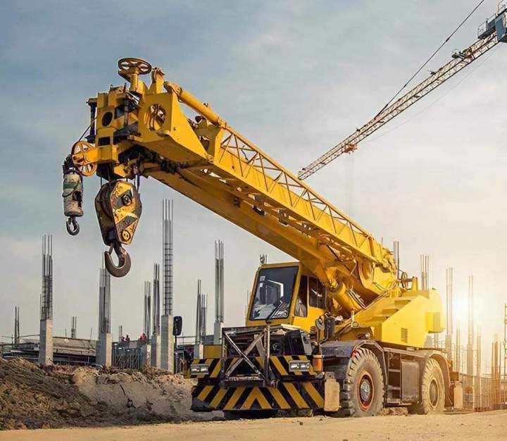 Location de grue mobile avec chauffeur Estivareilles
